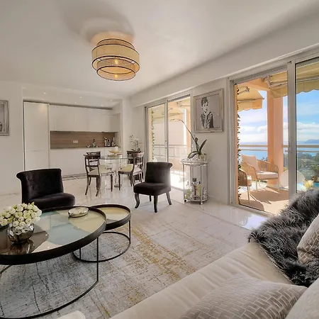 Somptuous 2 Bedroom Fully Renovated With Panoramic Sea View * Cannes