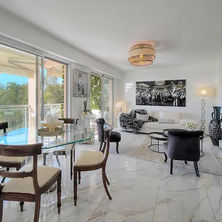 Somptuous 2 Bedroom Fully Renovated With Panoramic Sea View * Cannes