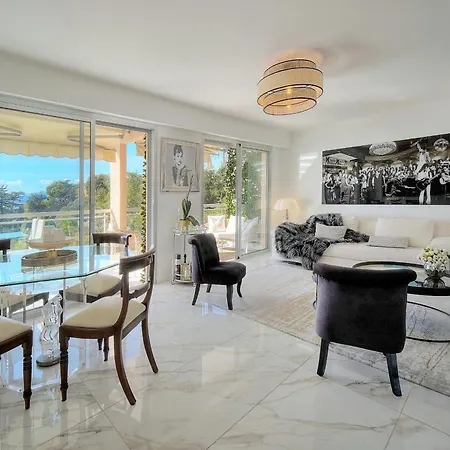Apartment Somptuous 2 Bedroom Fully Renovated With Panoramic Sea View