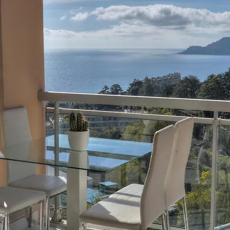 Somptuous 2 Bedroom Fully Renovated With Panoramic Sea View Cannes
